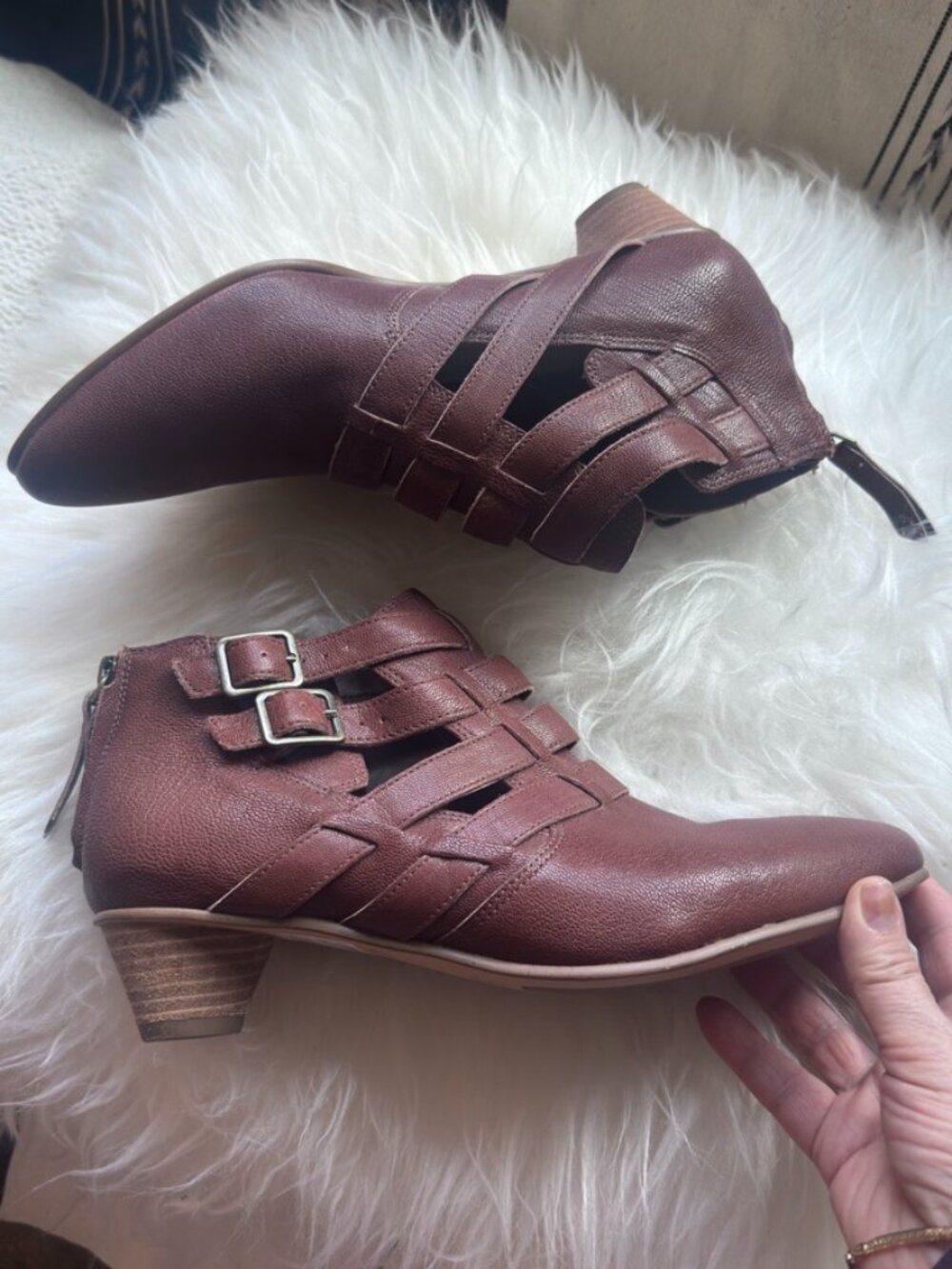 Women Clark Cushion leather Mena Poppy cage bootie  tan sz 8,5 NWOT